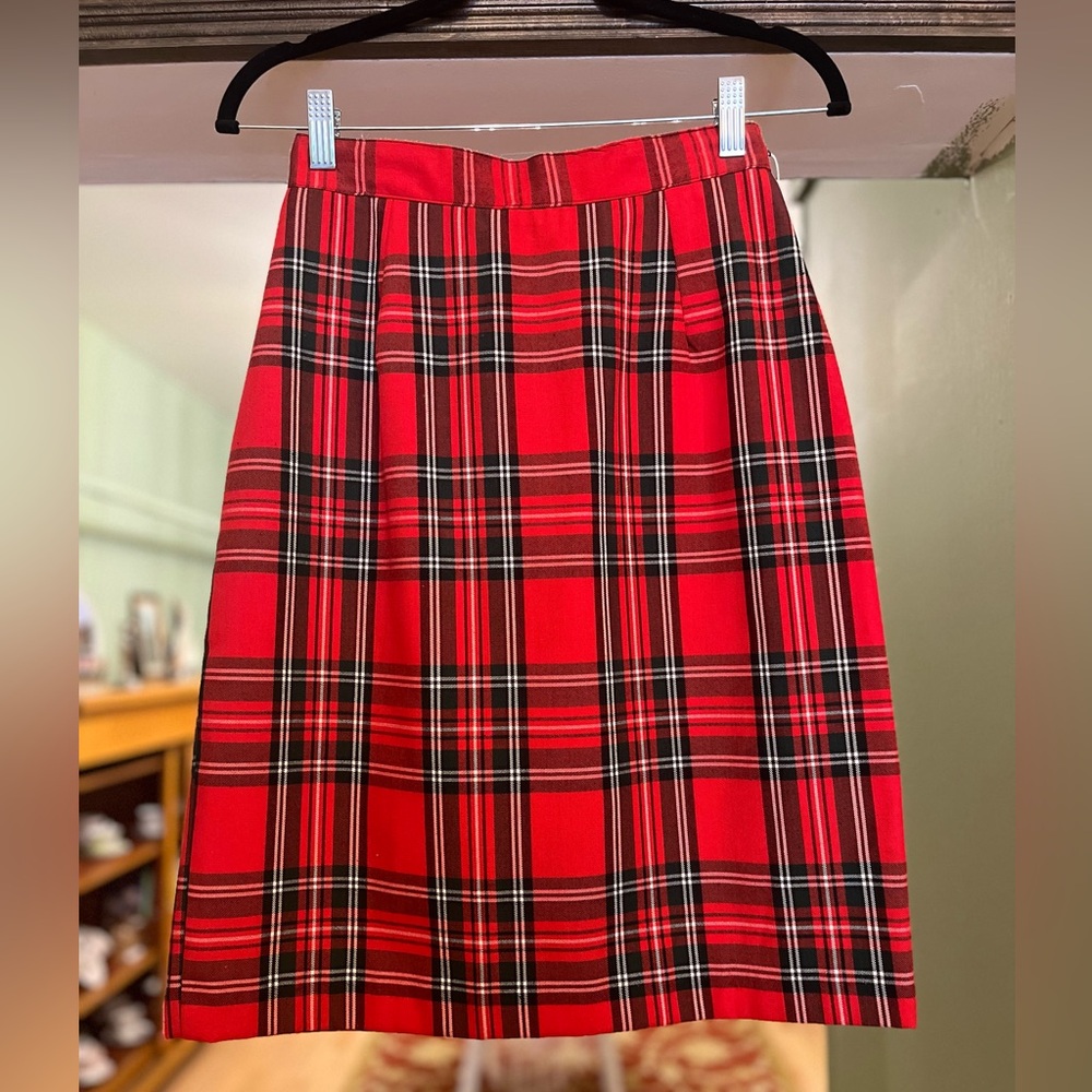 Vintage red plaid skirt, 25/xs